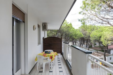Bedroom Smart minifridge/shower or bathtub/no kitchen - Residence Village