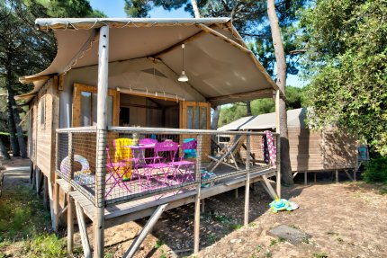 Hütte Lodge Holz Standard 38m² - 2 Zimmer - überdachte Terrasse 8m² + TV - Le Bel Air