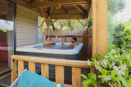Mobil-home Moorea 52 m² - 3 pièces - 2 chambres - Jacuzzi privatif - Climatisation - International &amp; Spa