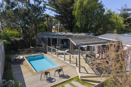 Cottage Friends 4 chambres 4 Salles de bain avec piscine Premium - Le Fief