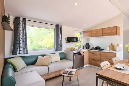 Presta+ 5-Room Mobile Home for 8 People, Air-Conditioned + TV, 2 Bathrooms - La Mer Blanche
