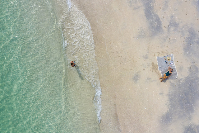 Paddle, kayak, pêche et bronzette au Cabellou Plage !