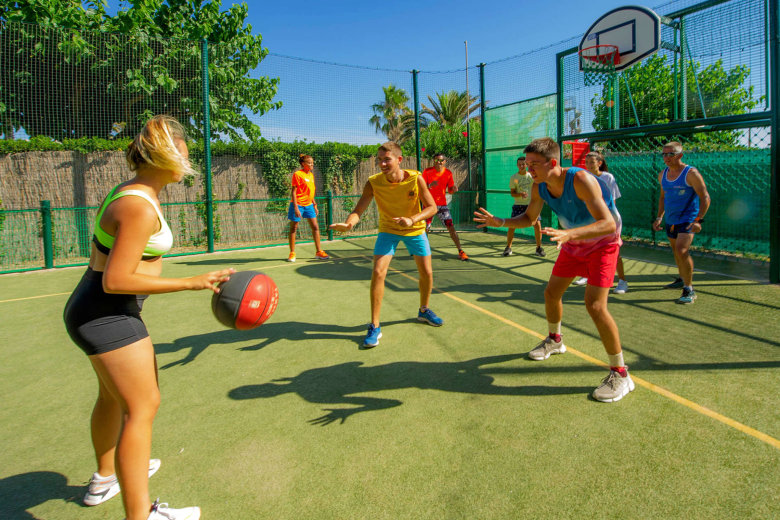 camping le petit mousse vias