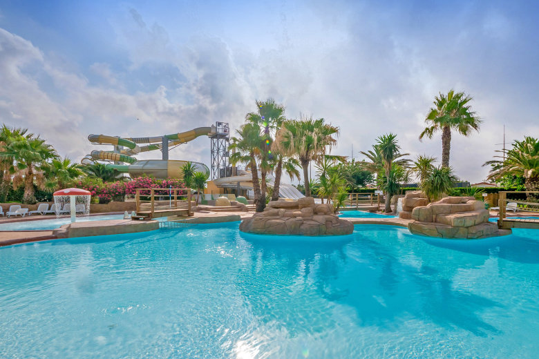 camping le petit mousse vias