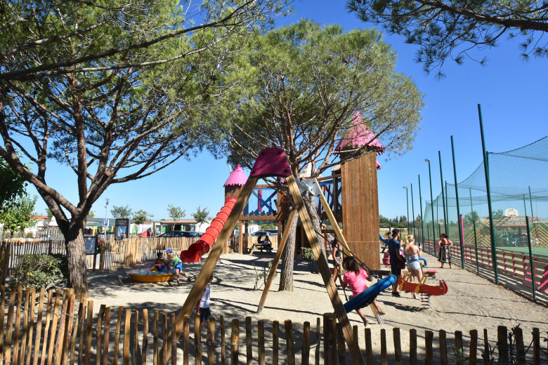 camping le mas des lavandes serignan