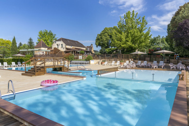 camping les grottes de roffy sainte nathalene