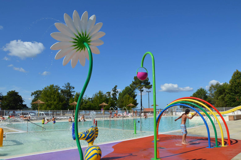 camping le pipiou parentis en born