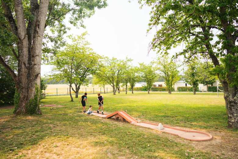 camping domaine de dugny val de loire