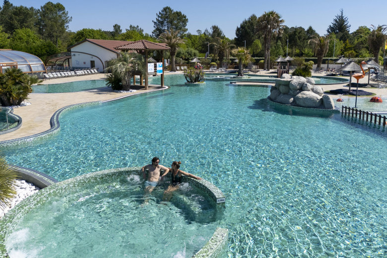 camping au lac de biscarrosse parentis en born