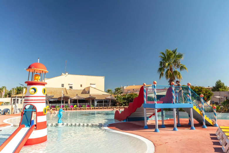 camping la plage et le bord de mer vendres plage