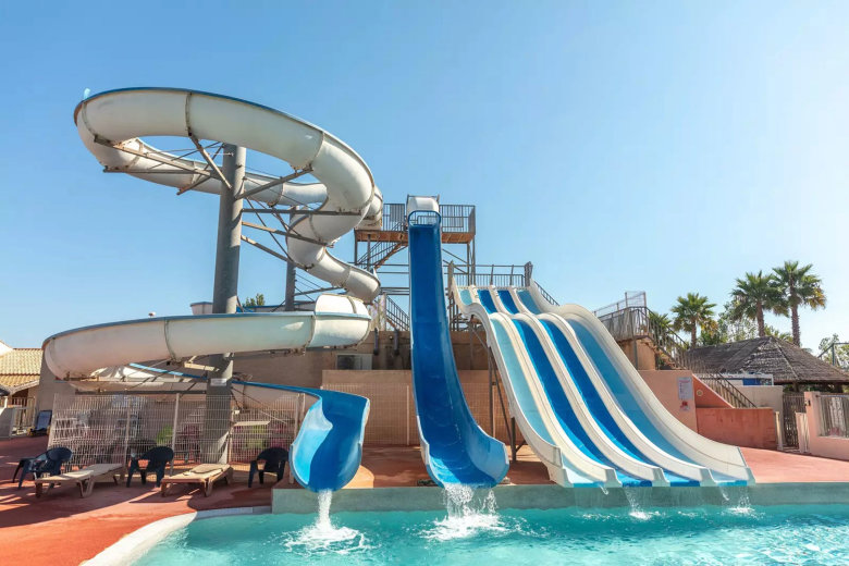 camping la plage et le bord de mer vendres plage