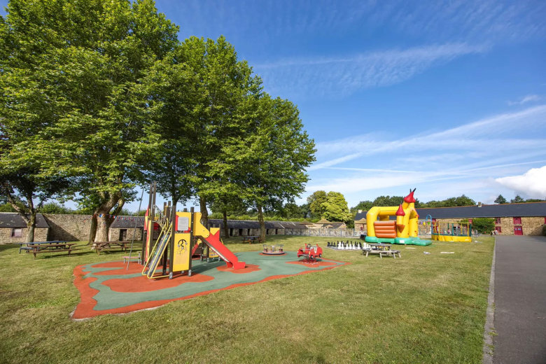 camping domaine du logis la chapelle aux filtzmeens